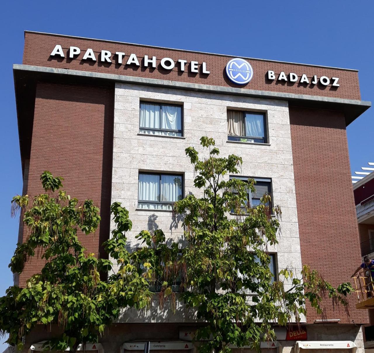 Aparthotel Mm Badajoz Exterior photo